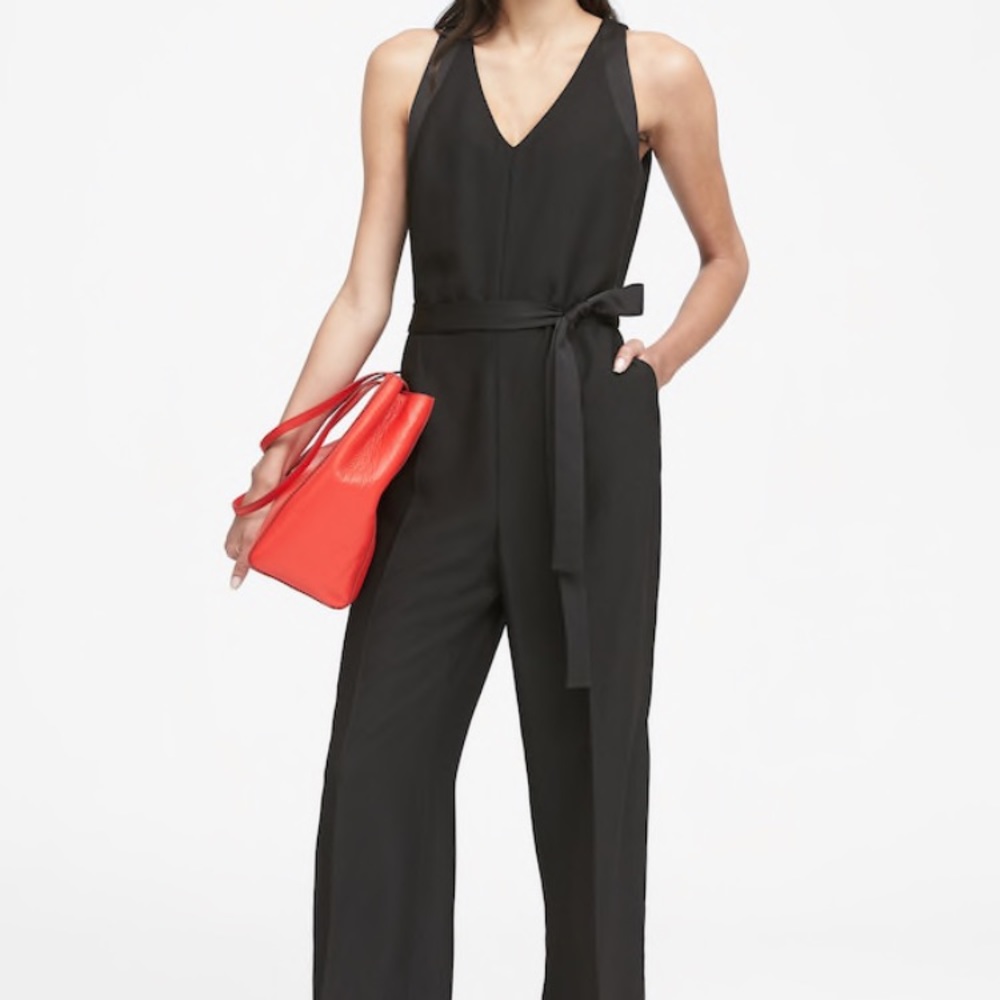 Banana Republic Petite V-Neck Jumpsuit